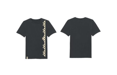 Tumehall T-särk (13. saj muster)